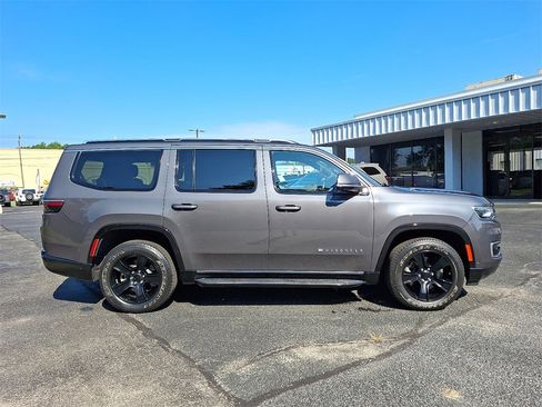 Used 2022 Jeep Wagoneer Series III w/ Convenience Group I image 7