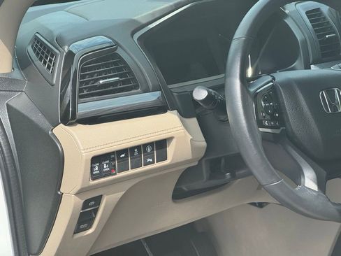 Used 2022 Honda Odyssey Elite image 15