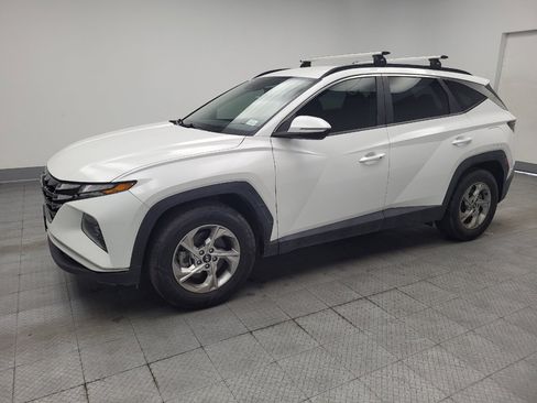 Used 2022 Hyundai Tucson SEL FWD image 2