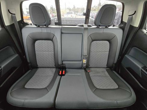 Used 2017 Chevrolet Colorado Z71 image 17