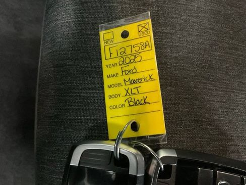 Used 2025 Ford Maverick XLT w/ XLT Luxury Package AWD/4WD image 17