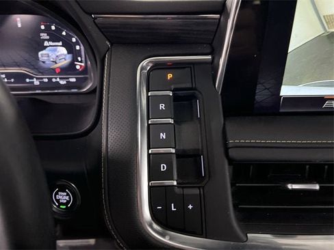 Used 2023 GMC Yukon SLT image 15