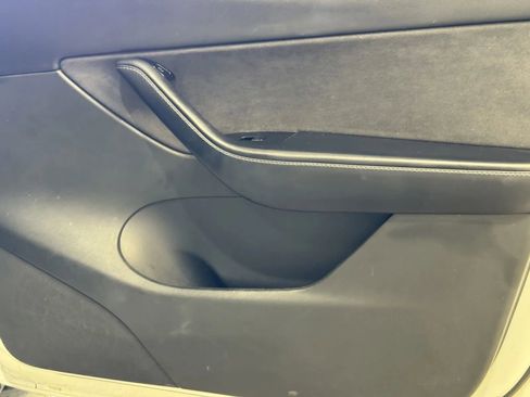 Used 2020 Tesla Model Y Long Range image 7