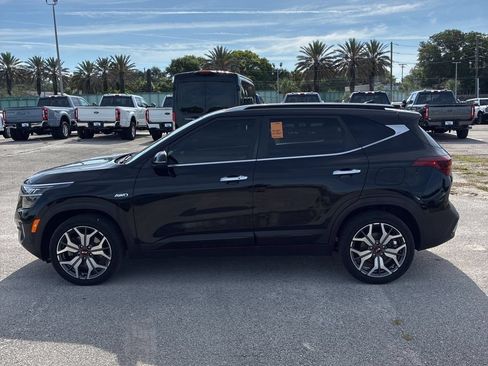 Used 2021 Kia Seltos SX w/ SX Sunroof Package AWD/4WD image 5