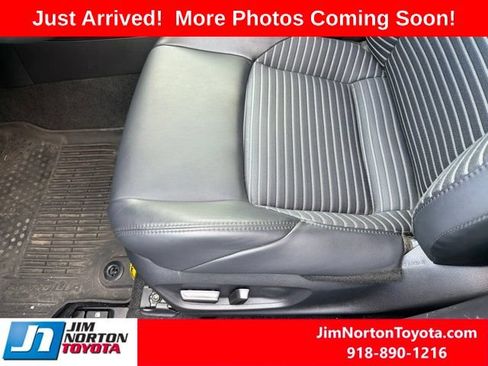 Used 2025 Toyota Corolla XSE FWD image 10