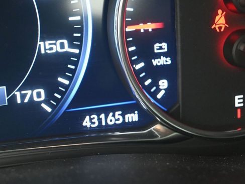 Used 2022 Chevrolet Traverse Premier FWD image 10