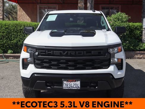 Used 2025 Chevrolet Silverado 1500 Custom Trail Boss w/ Dark Appearance Package AWD/4WD image 3