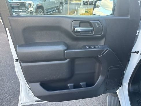 Used 2023 Chevrolet Silverado 1500 Custom image 18