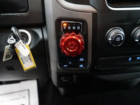 Used 2019 RAM 1500 Express w/ Express Value Package AWD/4WD image 36