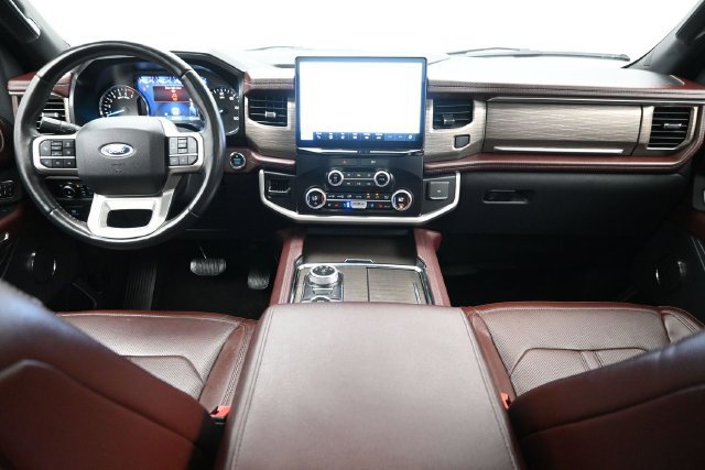 Used 2023 Ford Expedition Limited AWD/4WD image 16