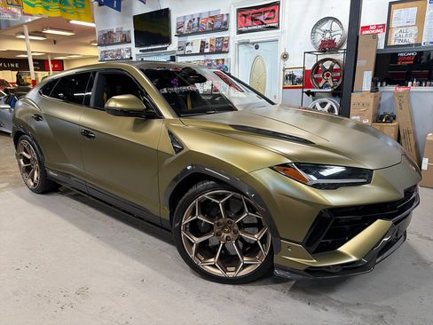 Used 2024 Lamborghini Urus Performante image 1