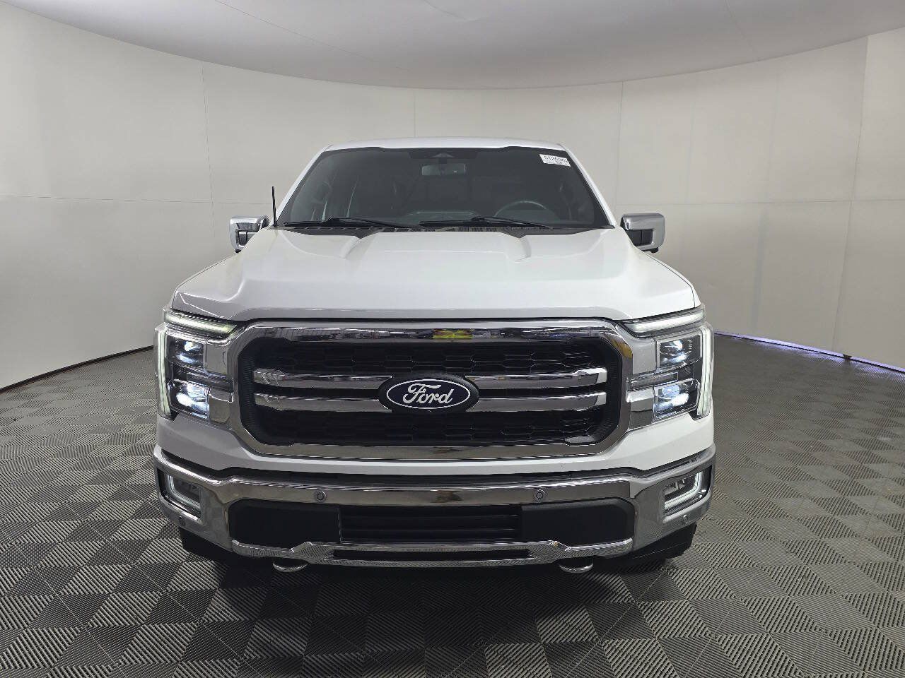 Used 2024 Ford F150 Lariat w/ Bed Utility Package AWD/4WD image 4