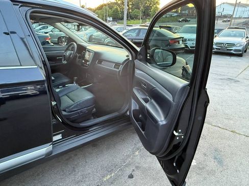 Used 2020 Mitsubishi Outlander SEL AWD/4WD image 23