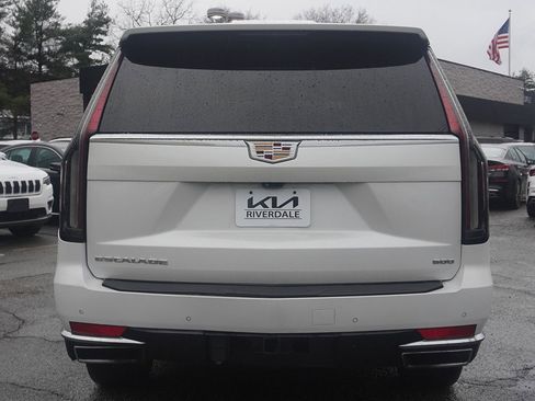 Used 2021 Cadillac Escalade ESV Premium Luxury image 19