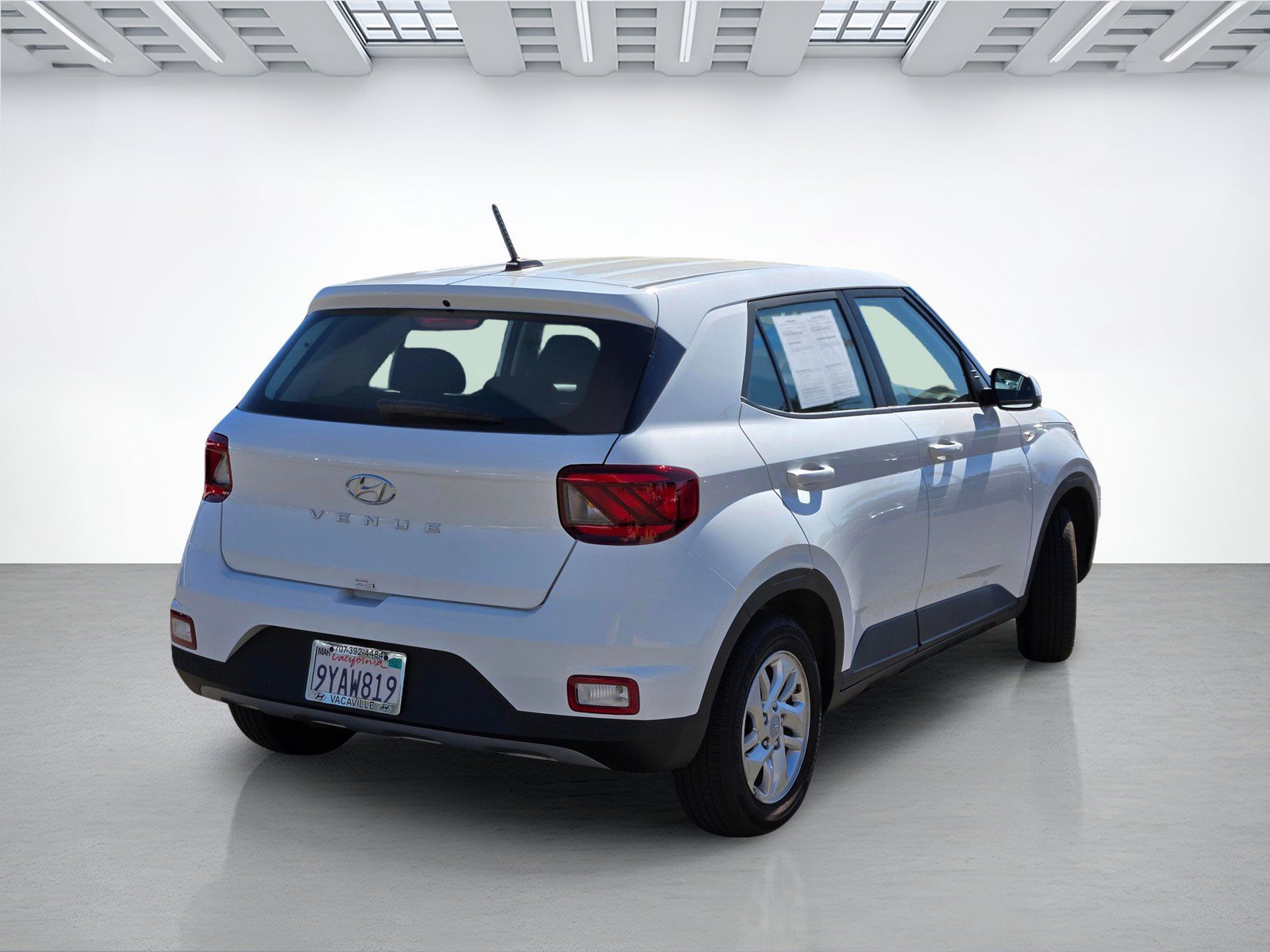Certified 2026 Hyundai Venue SE FWD image 4