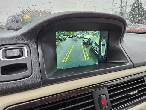 Used 2016 Volvo XC70 T5 Platinum w/ Protection Package image 29