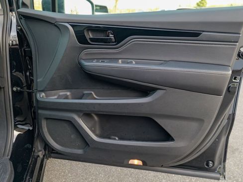 Used 2023 Honda Odyssey Touring image 34