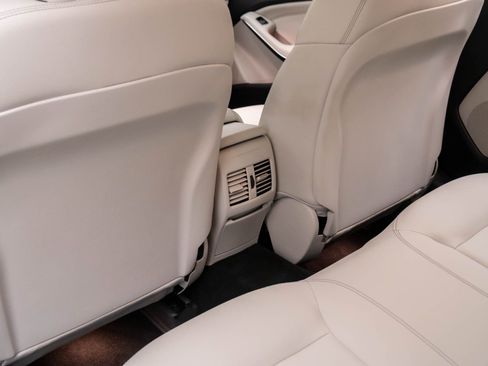 Used 2019 Mercedes-Benz GLA 250 4MATIC image 17