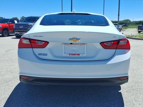 Used 2017 Chevrolet Malibu LT FWD image 25