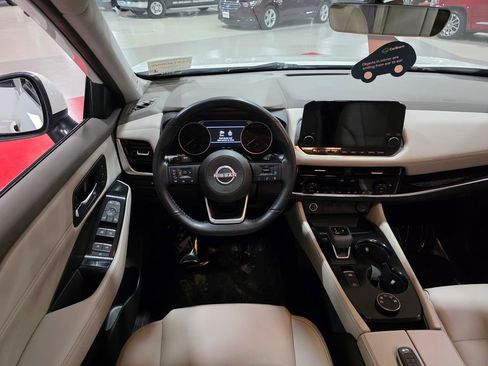 Used 2023 Nissan Rogue SL w/ SL Premium Package image 16