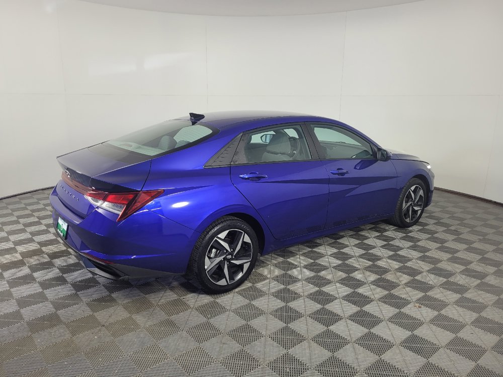 Used 2023 Hyundai Elantra SEL w/ Convenience Package FWD image 6