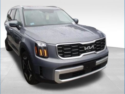 Used 2025 Kia Telluride S AWD/4WD image 1