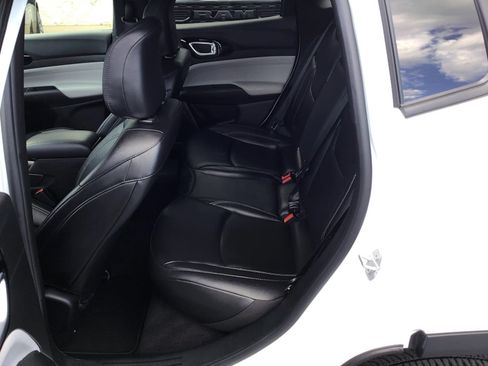 Certified 2026 Jeep Compass Limited AWD/4WD image 8