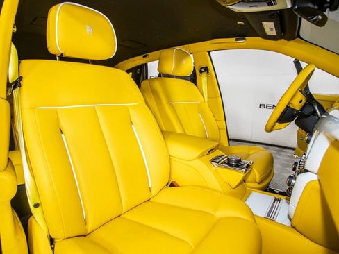 Used 2018 Rolls-Royce Phantom image 36