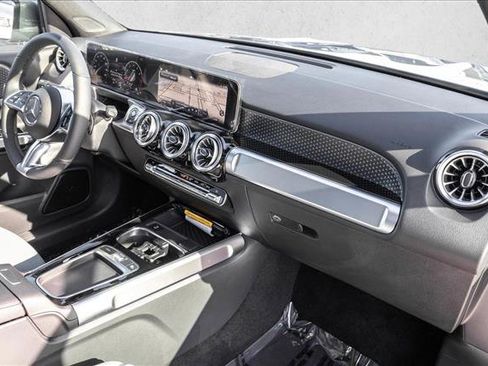 New 2026 Mercedes-Benz GLB 250 4MATIC image 28