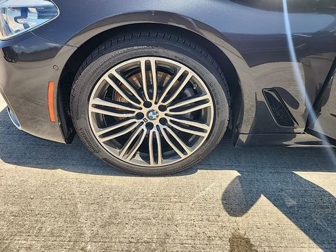 Used 2019 BMW 530i w/ M Sport Package RWD image 7
