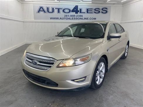 Used 2010 Ford Taurus SEL image 1