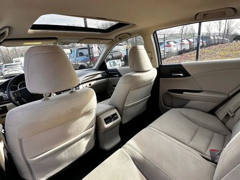 Used 2016 Honda Accord EX image 20