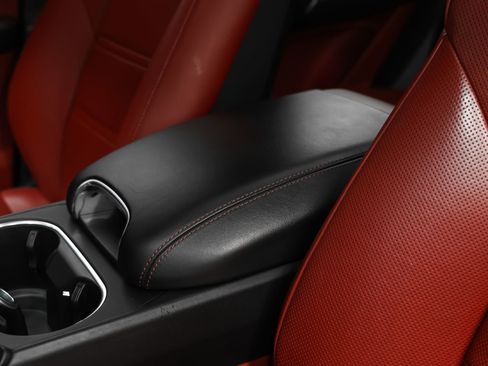 Certified 2021 Porsche Cayenne GTS AWD/4WD image 39