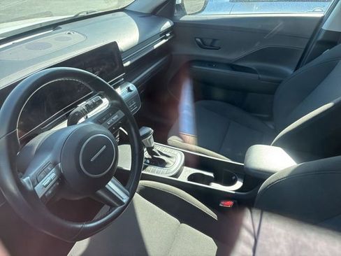 Used 2024 Hyundai Kona SEL AWD/4WD image 8