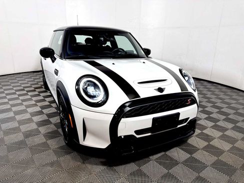 Used 2024 MINI Cooper S FWD image 2