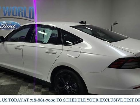 Used 2025 Honda Accord SE image 5