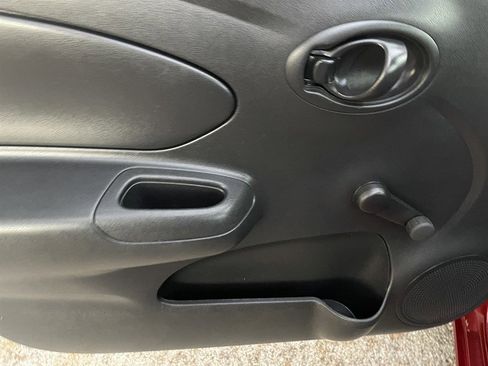 Used 2019 Nissan Versa S Plus image 9