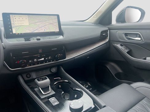 Used 2026 Nissan Rogue Platinum w/ Platinum Premium Package image 25