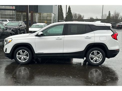 Used 2020 GMC Terrain SLE image 9