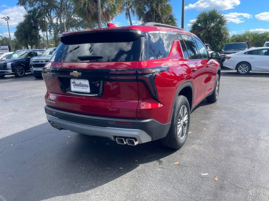 Used 2026 Chevrolet Traverse LT FWD image 6