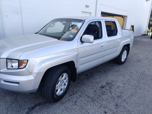 Used 2006 Honda Ridgeline RTS image 3