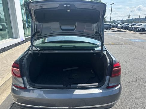 Used 2019 Volkswagen Passat 2.0T Wolfsburg FWD image 21