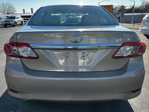 Used 2013 Toyota Corolla image 6