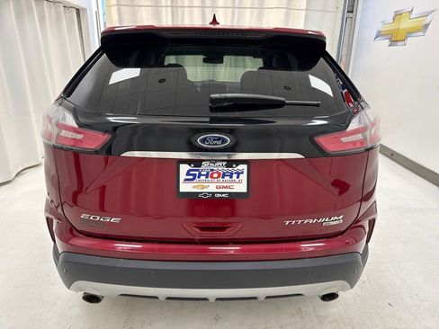 Used 2019 Ford Edge Titanium image 5