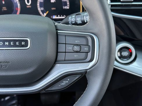 Used 2022 Jeep Wagoneer Series I image 19