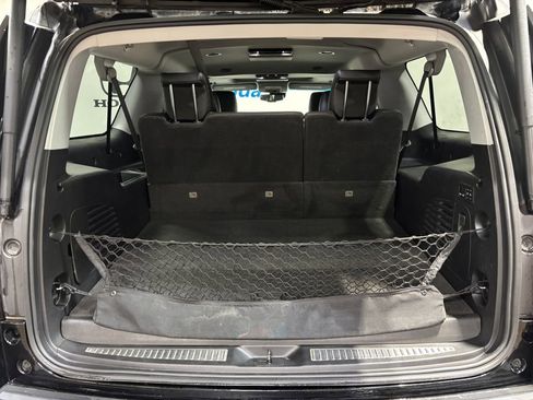 Used 2020 Chevrolet Suburban LT AWD/4WD image 15