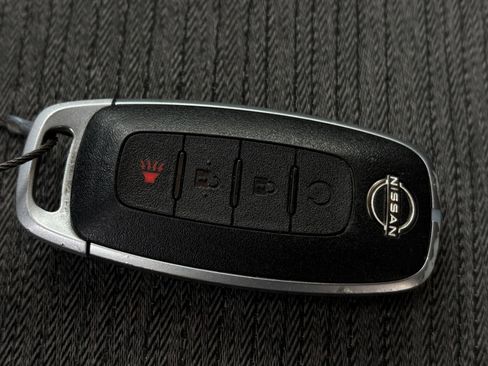 Used 2023 Nissan Rogue SV image 26