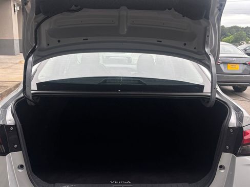Used 2025 Nissan Versa SV FWD image 35