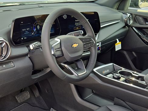 New 2026 Chevrolet Equinox LT image 12