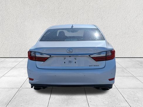 Used 2018 Lexus ES 350 w/ Premier Package image 4